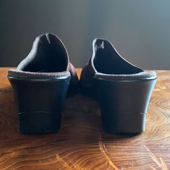 Clarks Brown Nubuck Suede Leather Clogs Mules - Picture 3 of 7